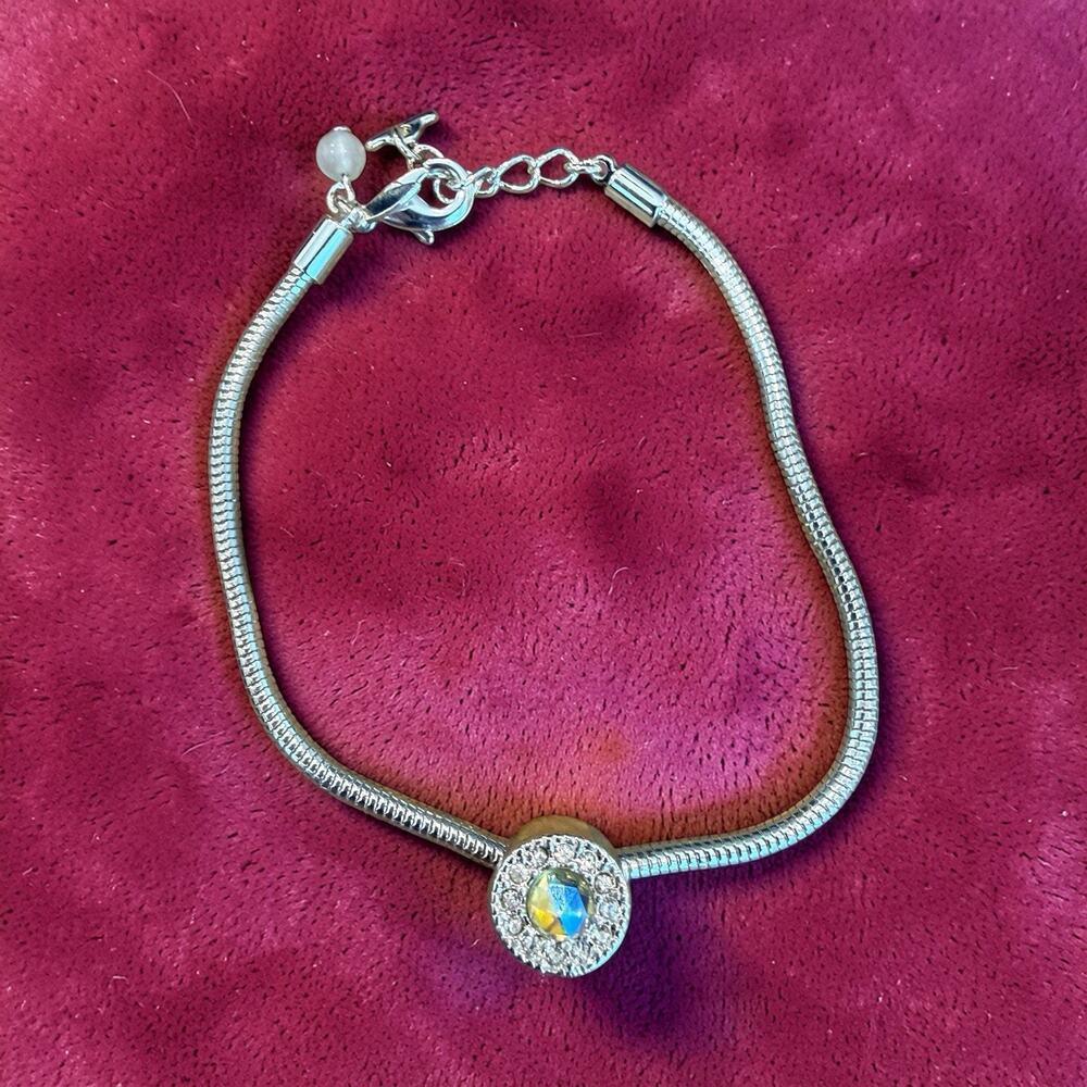 AB Stone Circle Charm Bracelet 7.25 to 8.25 Inches Avon Silver Tone Snake Chain